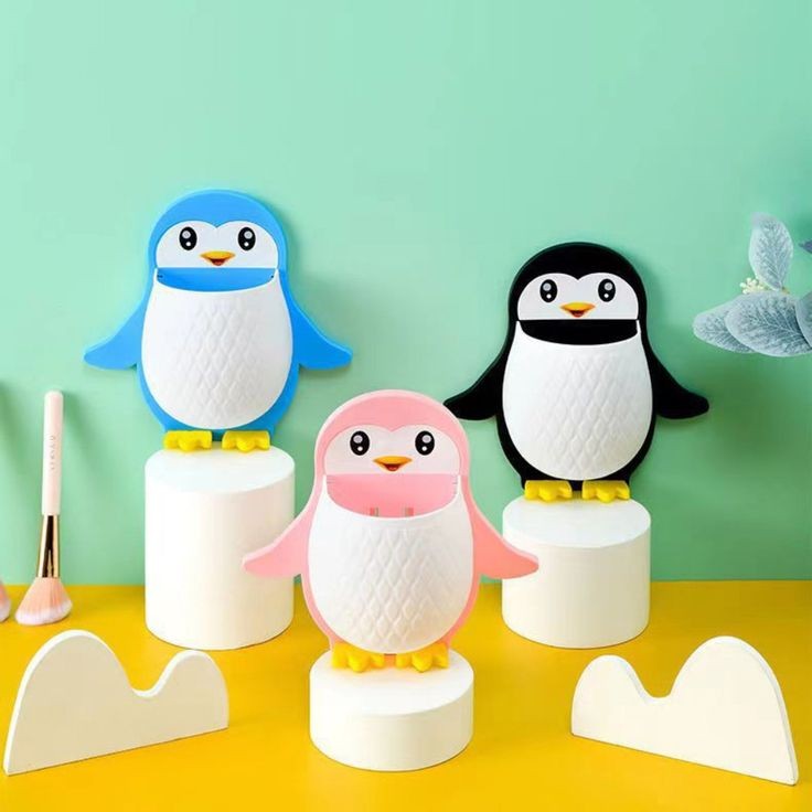 Unique Bazar: Penguin Toothbrush Holder
